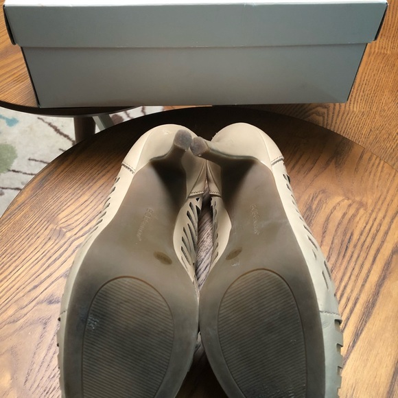 BCBG heels - Picture 2 of 3